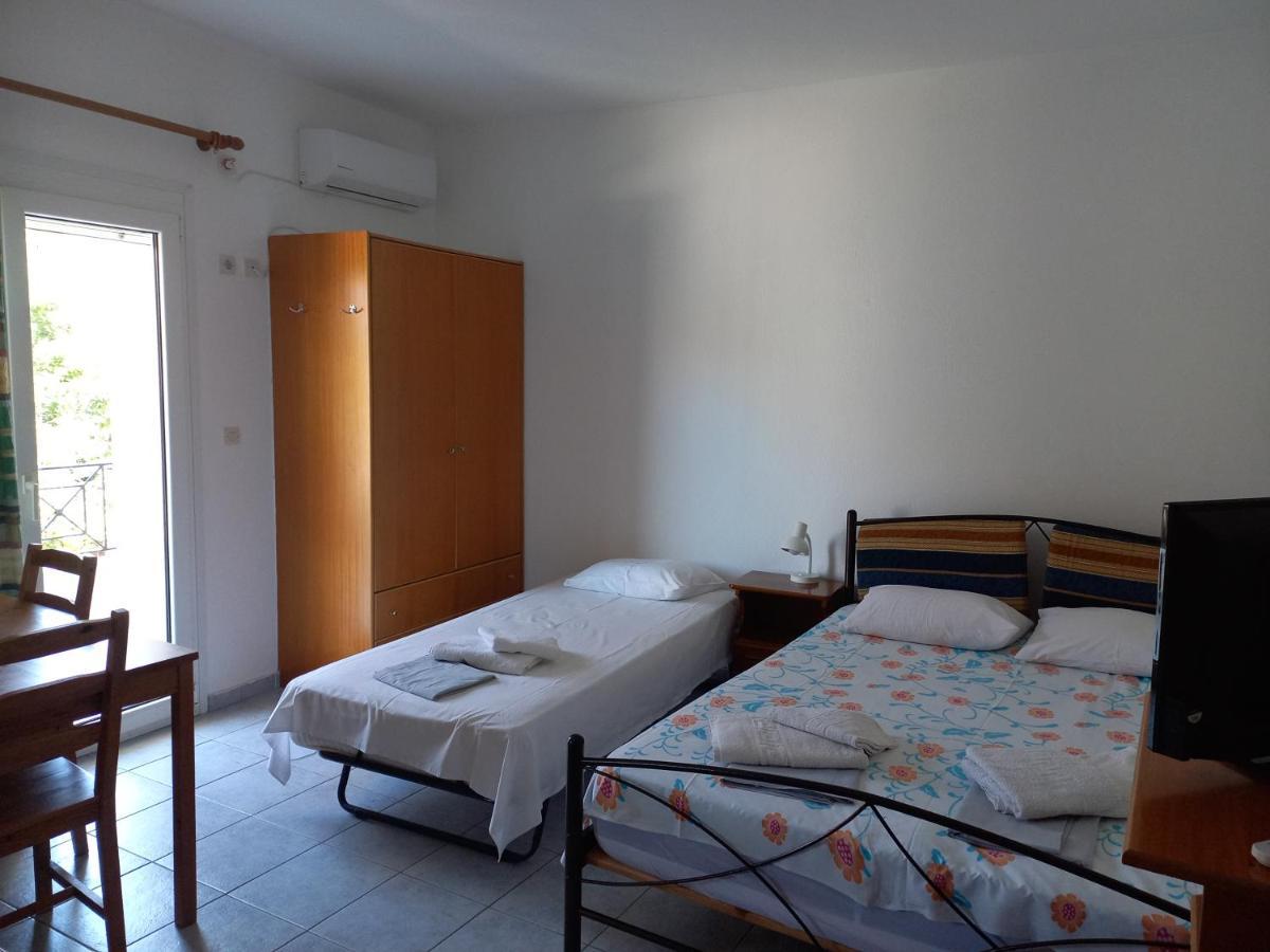 Apartment Kasperakos Skiathos Town Bagian luar foto